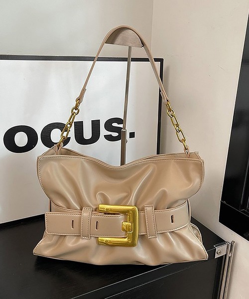 LA VORAGINE(ラ ヴォラジネ)の「ベルトバックルポイント チェーンショルダーギャザートートバッグ(トートバッグ・レディース・ブラウン/ベージュ/ブラック/アイボリー・FREE)」の18枚目の写真