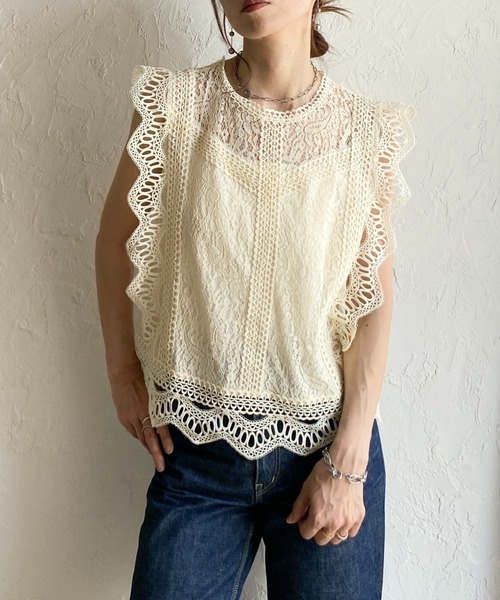 She's Closet(シーズクローゼット)の「フレンチスリーブ ショート丈 シアー スカラップレースブラウス(シャツ/ブラウス・レディース・ホワイト/ブラック/アイボリー・FREE)」の3枚目の写真