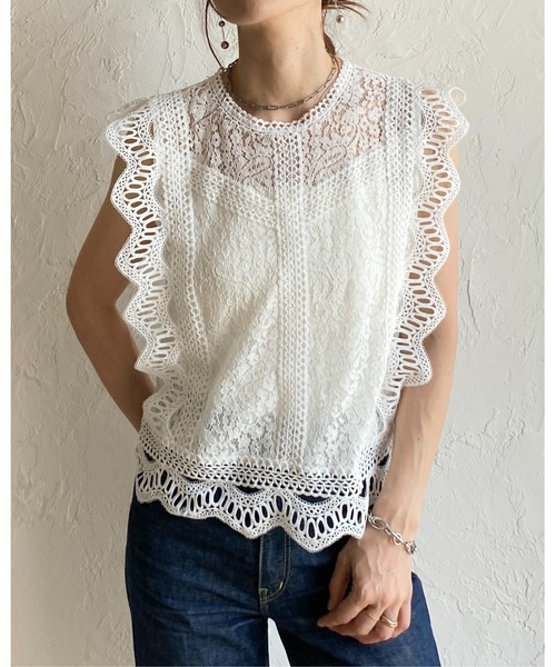 She's Closet(シーズクローゼット)の「フレンチスリーブ ショート丈 シアー スカラップレースブラウス(シャツ/ブラウス・レディース・ホワイト/ブラック/アイボリー・FREE)」の5枚目の写真