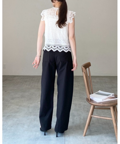 She's Closet(シーズクローゼット)の「フレンチスリーブ ショート丈 シアー スカラップレースブラウス(シャツ/ブラウス・レディース・ホワイト/ブラック/アイボリー・FREE)」の10枚目の写真