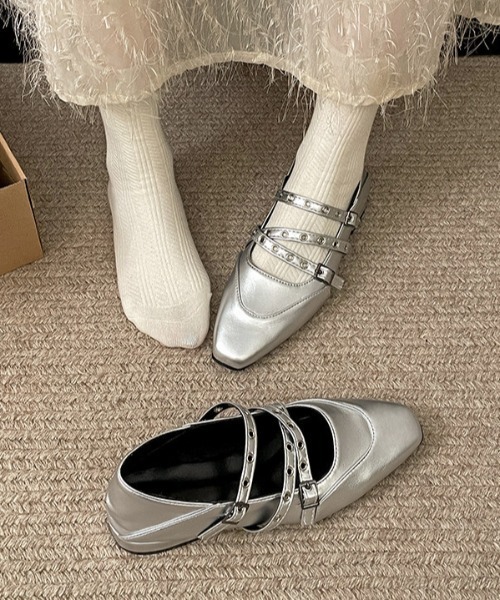 Vipoa(ヴィポア)の「Rivet Buckle Mary Jane Shoes(サンダル・レディース・ブラック/シルバー・SMALL/LARGE/MEDIUM)」の9枚目の写真
