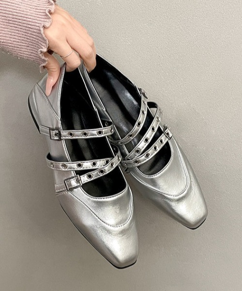 Vipoa(ヴィポア)の「Rivet Buckle Mary Jane Shoes(サンダル・レディース・ブラック/シルバー・SMALL/LARGE/MEDIUM)」の15枚目の写真