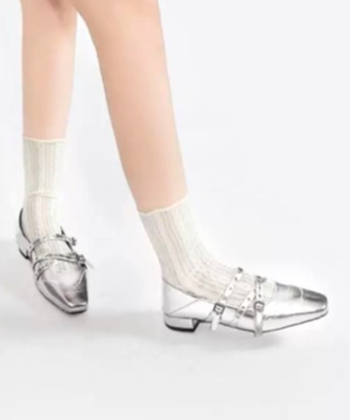 Vipoa(ヴィポア)の「Rivet Buckle Mary Jane Shoes(サンダル・レディース・ブラック/シルバー・SMALL/LARGE/MEDIUM)」の14枚目の写真