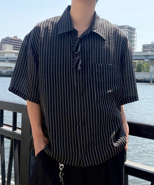 UNDERSTATEMENTs(アンダーステイトメント)の「【ユニセックス】ストライプシアーシャツ(シャツ/ブラウス・メンズ・ブラック/ブルー・MEDIUM/LARGE)」の10枚目の写真
