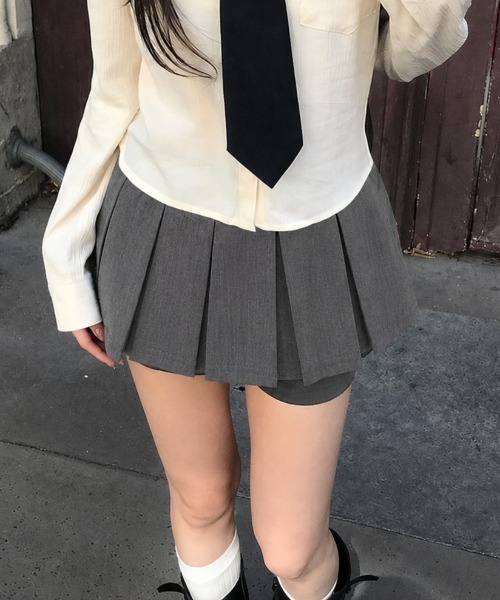 LADY LIKE(レディライク)の「爆盛れ脚長ベルト付きボックスプリーツ見せパンミニスカート(スカート・レディース・ブラック/グレー・M)」の8枚目の写真