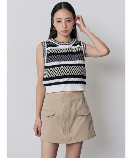 MURUA(ムルーア)の「フロントZIPドッキングスカートパンツ 夏服(その他パンツ・レディース・カーキ/ベージュ/ブラック・1/2)」の4枚目の写真