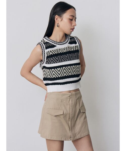 MURUA(ムルーア)の「フロントZIPドッキングスカートパンツ 夏服(その他パンツ・レディース・カーキ/ベージュ/ブラック・1/2)」の5枚目の写真
