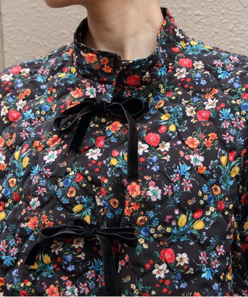 MEYAME(メヤメ)の「MEYAME/メヤメ フラワーキルトジャケット FLOWER QUILTED JACKET MEY-2508(その他アウター・レディース・ブラック/ホワイト・FREE)」の3枚目の写真