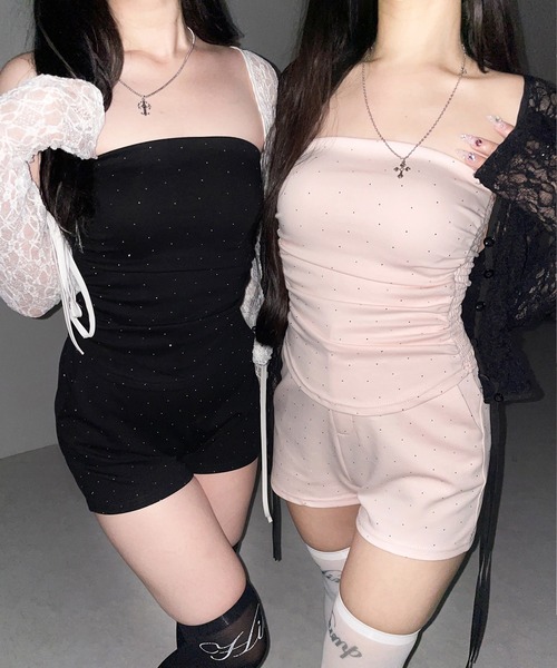 me+em select（ミームセレクト）の「【 セットアップ 】ラインストーンベアトップ＋ハイウエストショートパンツ SET ／ 【 SETUP 】Rhinestone bare tops ＋ high waist short pants SET　※※（セットアップ・レディース・ピンク/ブラック・FREE）」の8枚目の写真
