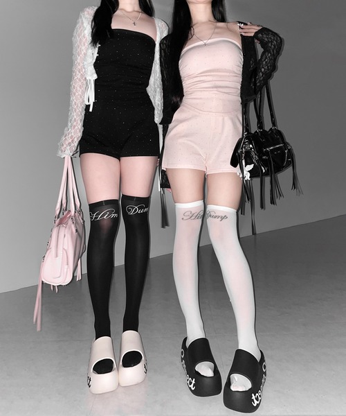 me+em select（ミームセレクト）の「【 セットアップ 】ラインストーンベアトップ＋ハイウエストショートパンツ SET ／ 【 SETUP 】Rhinestone bare tops ＋ high waist short pants SET　※※（セットアップ・レディース・ピンク/ブラック・FREE）」の11枚目の写真