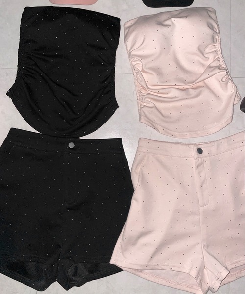 me+em select（ミームセレクト）の「【 セットアップ 】ラインストーンベアトップ＋ハイウエストショートパンツ SET ／ 【 SETUP 】Rhinestone bare tops ＋ high waist short pants SET　※※（セットアップ・レディース・ピンク/ブラック・FREE）」の3枚目の写真