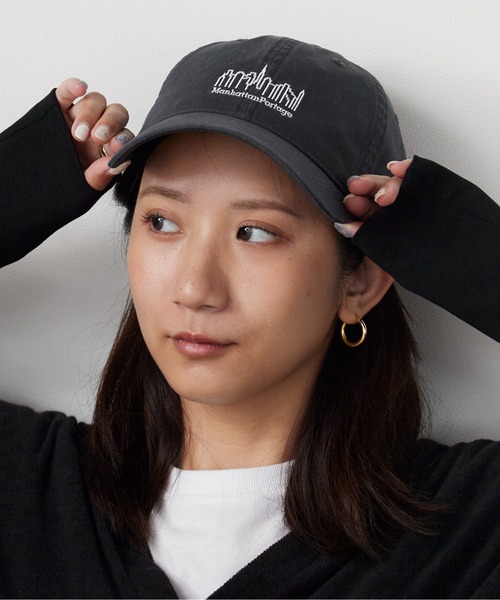 Manhattan Portage（マンハッタンポーテージ）の「Manhattan Portage / マンハッタンポーテージ WASHED TWILL 6P CAP ウォッシュド ツイル 6パネル キャップ フロントロゴ メンズ レディース 2026年秋冬 秋物（キャップ・メンズ・チャコールグレー/ブラック/ブラウン/サンドベージュ・FREE）」の17枚目の写真