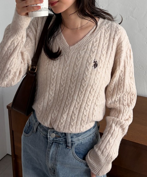 U.S. POLO ASSN.(ユーエスポロアッスン)の「RANAN/solleim別注【U.S.POLO ASSN.】ワンポイントケーブルVニット(ニット/セーター・レディース・ベージュ系その他/ベージュ/杢グレー/ピンク/ネイビー・M/LL/L)」の17枚目の写真