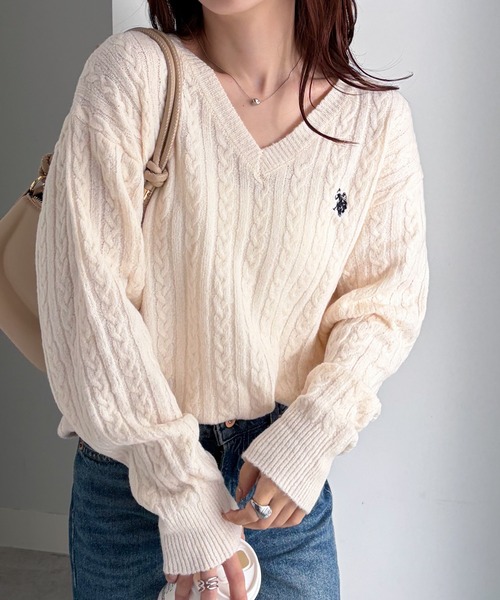 U.S. POLO ASSN.(ユーエスポロアッスン)の「RANAN/solleim別注【U.S.POLO ASSN.】ワンポイントケーブルVニット(ニット/セーター・レディース・ベージュ系その他/ベージュ/杢グレー/ピンク/ネイビー・M/LL/L)」の14枚目の写真