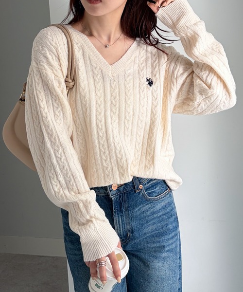 U.S. POLO ASSN.(ユーエスポロアッスン)の「RANAN/solleim別注【U.S.POLO ASSN.】ワンポイントケーブルVニット(ニット/セーター・レディース・ベージュ系その他/ベージュ/杢グレー/ピンク/ネイビー・M/LL/L)」の15枚目の写真