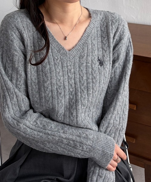 U.S. POLO ASSN.(ユーエスポロアッスン)の「RANAN/solleim別注【U.S.POLO ASSN.】ワンポイントケーブルVニット(ニット/セーター・レディース・ベージュ系その他/ベージュ/杢グレー/ピンク/ネイビー・M/LL/L)」の19枚目の写真