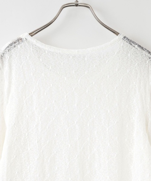 LOWRYS FARM（ローリーズファーム）の「クシュクシュレースプルオーバーＬＳ 1052797（Tシャツ/カットソー・レディース・ブラック/ホワイト/アイボリー・FREE）」の12枚目の写真