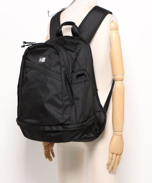 and it_(アンドイット)の「NEWERA ニューエラ スポーツパック 31L(バックパック/リュック・メンズ・ブラック・FREE)」の6枚目の写真