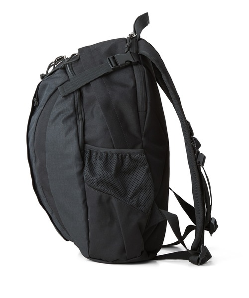 XLARGE(エクストララージ)の「FRONT ZIP POCKET BACKPACK(バックパック/リュック・メンズ・ブラック/ウッドランド・ONE SIZE)」の5枚目の写真