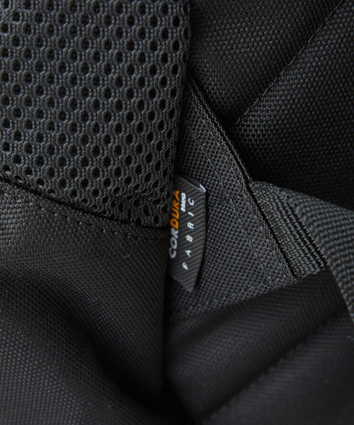 XLARGE(エクストララージ)の「FRONT ZIP POCKET BACKPACK(バックパック/リュック・メンズ・ブラック/ウッドランド・ONE SIZE)」の12枚目の写真