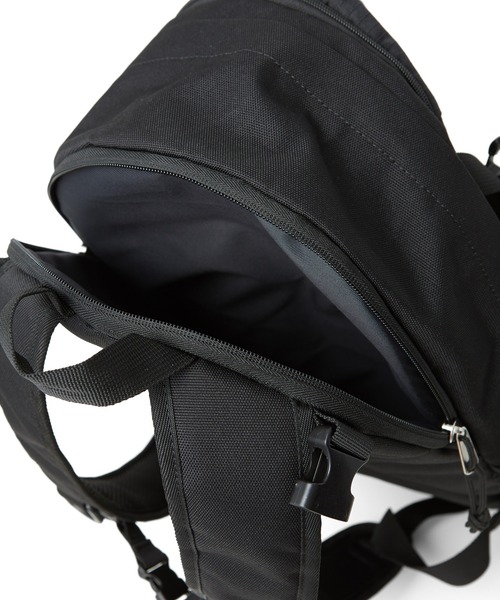 XLARGE(エクストララージ)の「FRONT ZIP POCKET BACKPACK(バックパック/リュック・メンズ・ブラック/ウッドランド・ONE SIZE)」の9枚目の写真