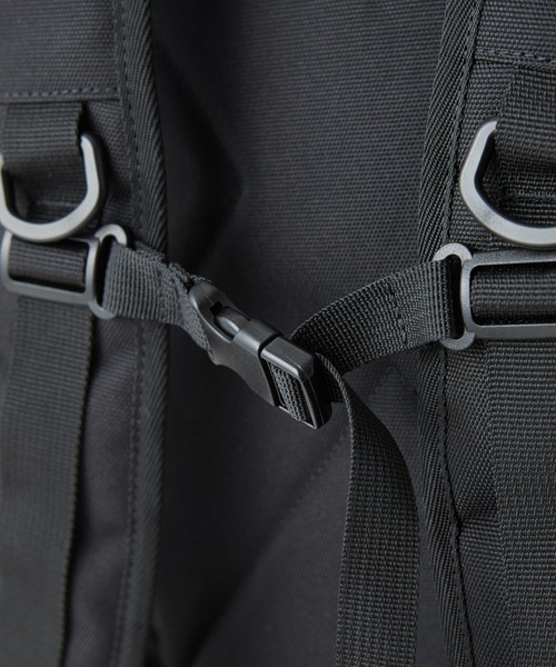XLARGE(エクストララージ)の「FRONT ZIP POCKET BACKPACK(バックパック/リュック・メンズ・ブラック/ウッドランド・ONE SIZE)」の13枚目の写真