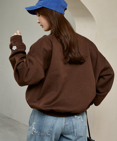 MARY QUANT(マリークワント)の「MARY QUANT × PUBLUX/マリークワント <ユニセックス>別注 裏起毛 クルーネック ロゴ スウェット プルオーバー 限定展開(スウェット・メンズ・グレー/ブラック/ブラウン/サックスブルー・SMALL/LARGE/MEDIUM)」の14枚目の写真