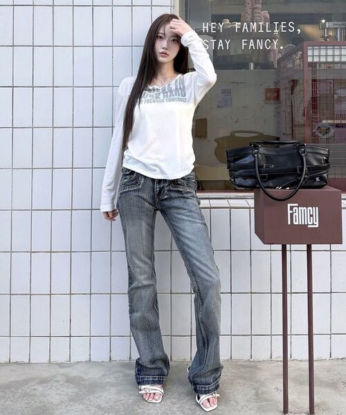 ROCKCAKE(ロックケーキ)の「Believe Vネックトップ - ホワイト(Tシャツ/カットソー・レディース・その他・SMALL)」の8枚目の写真