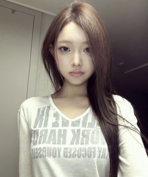 ROCKCAKE(ロックケーキ)の「Believe Vネックトップ - ホワイト(Tシャツ/カットソー・レディース・その他・SMALL)」の10枚目の写真
