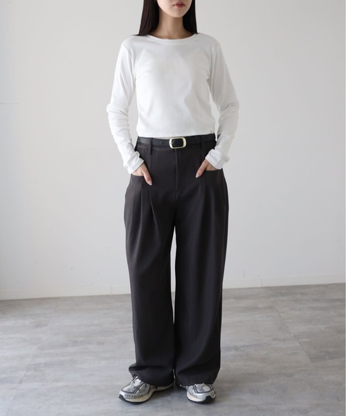 YENNA(イェンナ)の「ロングスリーブチビT/クロップドT(Tシャツ/カットソー・レディース・ブラック/アイボリー・FREE)」の13枚目の写真