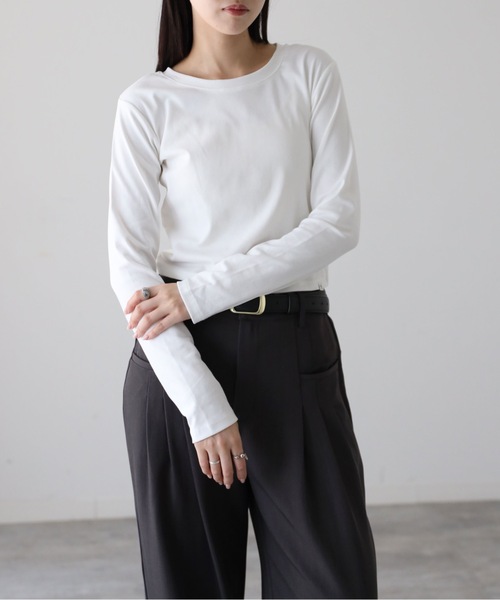 YENNA(イェンナ)の「ロングスリーブチビT/クロップドT(Tシャツ/カットソー・レディース・ブラック/アイボリー・FREE)」の7枚目の写真