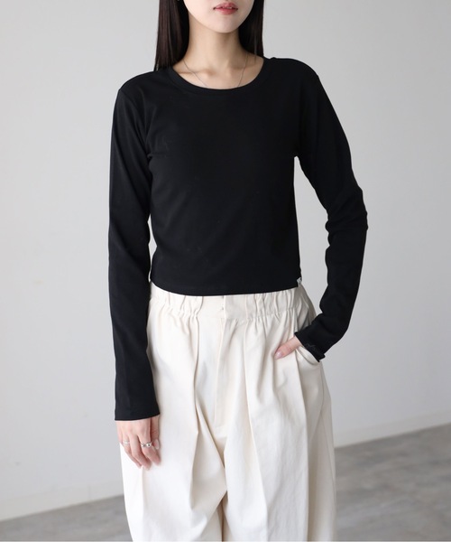 YENNA(イェンナ)の「ロングスリーブチビT/クロップドT(Tシャツ/カットソー・レディース・ブラック/アイボリー・FREE)」の17枚目の写真