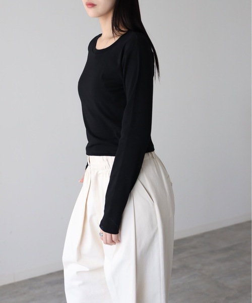 YENNA(イェンナ)の「ロングスリーブチビT/クロップドT(Tシャツ/カットソー・レディース・ブラック/アイボリー・FREE)」の20枚目の写真