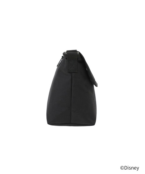 Manhattan Portage(マンハッタンポーテージ)の「NYLON MESSENGER BAG(XS)BACK POCKET W/ DIVIDER MAGNET / MICKEY / 26(メッセンジャーバッグ・レディース・ブラック・X-SMALL)」の3枚目の写真