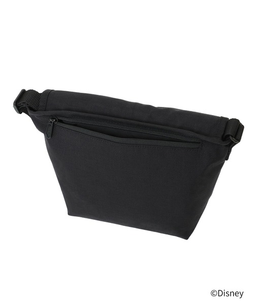 Manhattan Portage(マンハッタンポーテージ)の「NYLON MESSENGER BAG(XS)BACK POCKET W/ DIVIDER MAGNET / MICKEY / 26(メッセンジャーバッグ・レディース・ブラック・X-SMALL)」の7枚目の写真