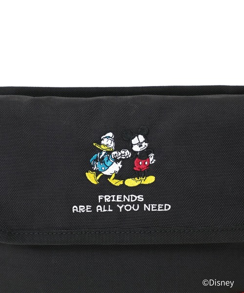 Manhattan Portage(マンハッタンポーテージ)の「NYLON MESSENGER BAG(XS)BACK POCKET W/ DIVIDER MAGNET / MICKEY / 26(メッセンジャーバッグ・レディース・ブラック・X-SMALL)」の12枚目の写真