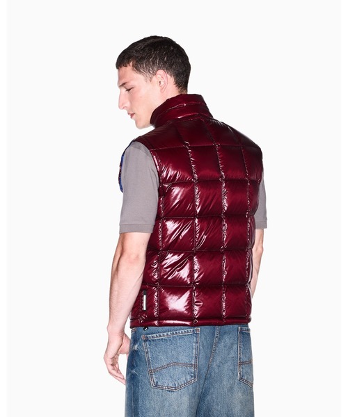 ARMANI EXCHANGE（アルマーニエクスチェンジ）の「【A|X アルマーニ エクスチェンジ】グロッシー ダウンベスト（ダウンベスト・メンズ・バーガンディー/ブラック・X-SMALL/X-LARGE/SMALL/MEDIUM/LARGE）」の4枚目の写真