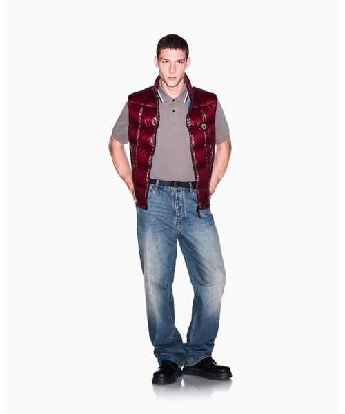 ARMANI EXCHANGE（アルマーニエクスチェンジ）の「【A|X アルマーニ エクスチェンジ】グロッシー ダウンベスト（ダウンベスト・メンズ・バーガンディー/ブラック・X-SMALL/X-LARGE/SMALL/MEDIUM/LARGE）」の6枚目の写真