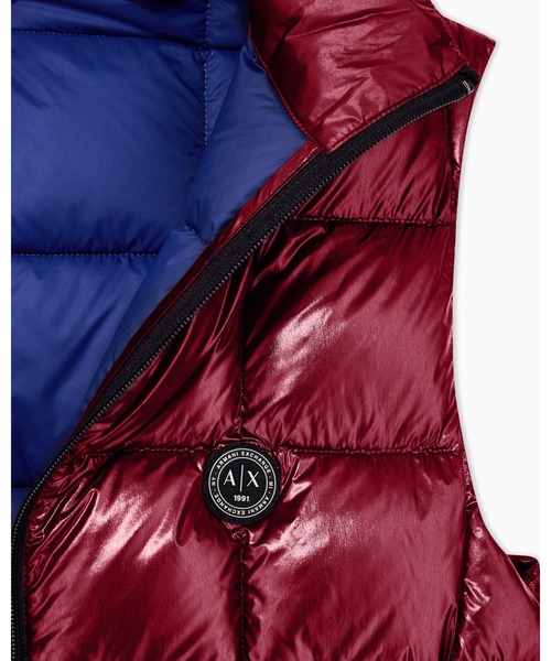 ARMANI EXCHANGE（アルマーニエクスチェンジ）の「【A|X アルマーニ エクスチェンジ】グロッシー ダウンベスト（ダウンベスト・メンズ・バーガンディー/ブラック・X-SMALL/X-LARGE/SMALL/MEDIUM/LARGE）」の9枚目の写真
