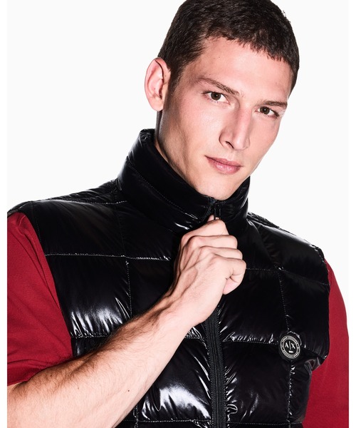 ARMANI EXCHANGE（アルマーニエクスチェンジ）の「【A|X アルマーニ エクスチェンジ】グロッシー ダウンベスト（ダウンベスト・メンズ・バーガンディー/ブラック・X-SMALL/X-LARGE/SMALL/MEDIUM/LARGE）」の12枚目の写真