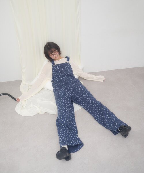DISCOAT(ディスコート)の「【umm.】リボンポケット花柄サロペット(サロペット/オーバーオール・レディース・アイボリー/ネイビー・FREE)」の17枚目の写真