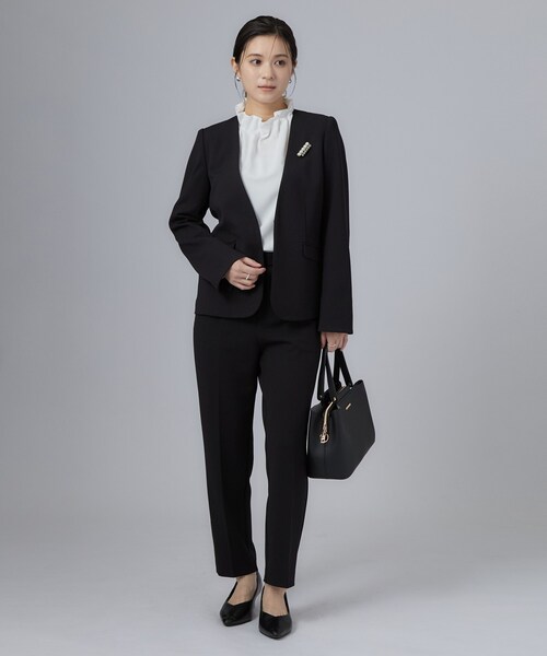 SHOO・LA・RUE(シューラルー)の「【セレモニー/通勤/S-3L】カットジョーゼットテーパードパンツ(その他パンツ・レディース・ネイビー/ナチュラル/ブラック・01/02/03/04/05)」の9枚目の写真
