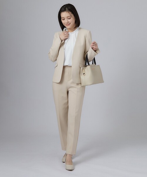 SHOO・LA・RUE(シューラルー)の「【セレモニー/通勤/S-3L】カットジョーゼットテーパードパンツ(その他パンツ・レディース・ネイビー/ナチュラル/ブラック・01/02/03/04/05)」の14枚目の写真