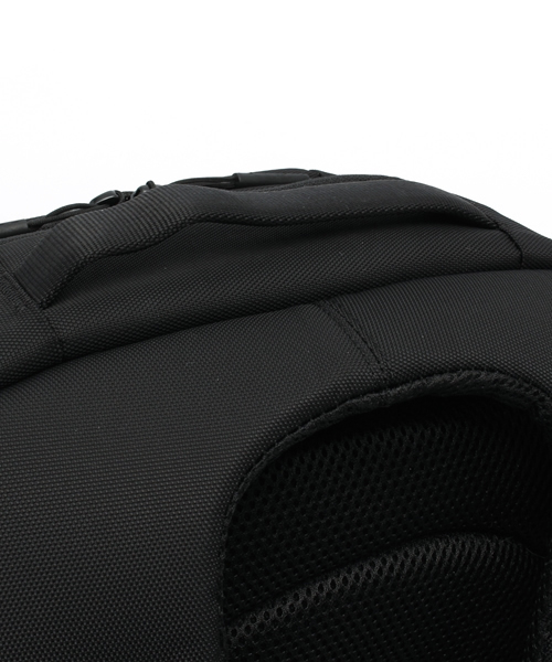 incase（インケース）の「CL58068 DSLR Pro Pack Nylon（バックパック/リュック・メンズ・ブラック・ONE SIZE）」の4枚目の写真