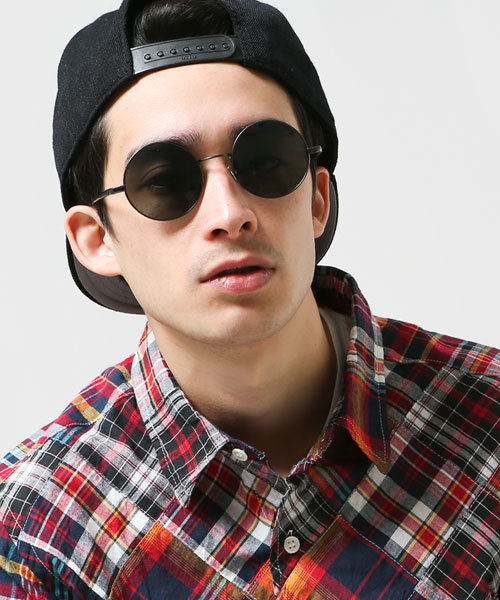 NANO universe（ナノユニバース）の「ラウンド（サングラス・メンズ・ブラック/シルバー・FREE）」の2枚目の写真