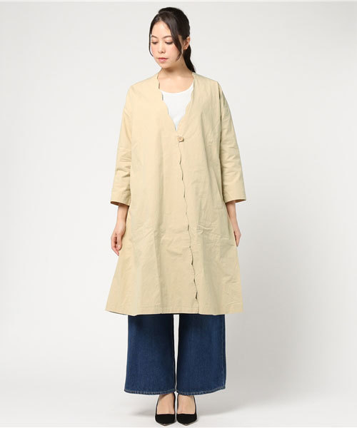 MERLOT（メルロー）の「スカラップV開きノーカラーコート5786（ノーカラージャケット・レディース・ベージュ/カーキ/ライトブルー・FREE）」の5枚目の写真