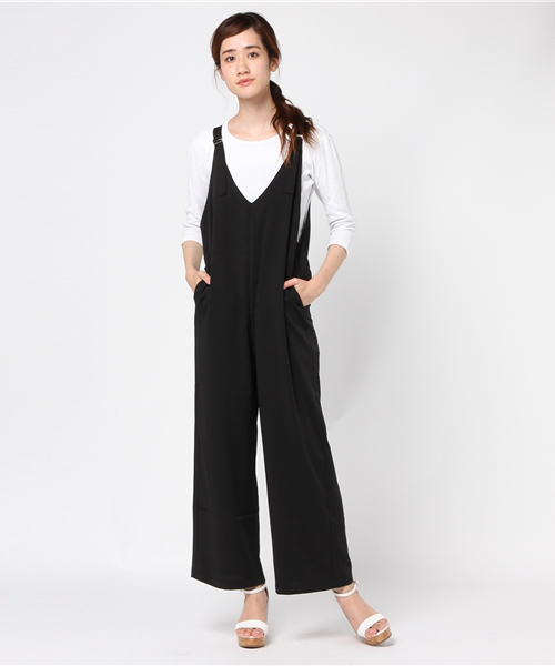 Earth Music Ecology アースミュージックアンドエコロジー の Vネックサロペット サロペット オーバーオール Wear