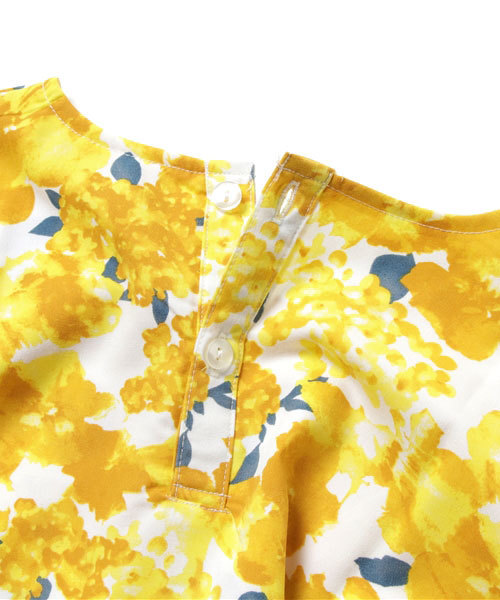 GLOBAL WORK(グローバルワーク)の「【ジュニア】ベルトツキフレアソデプルオーバー/761690(シャツ/ブラウス・キッズ・イエロー/レッド/ホワイト・MEDIUM/LARGE)」の8枚目の写真