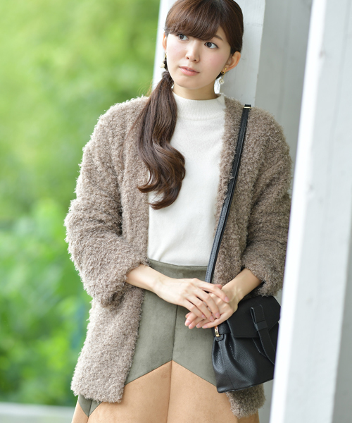 rps（アールピーエス）の「プードルファーノーカラーカーデ（カーディガン/ボレロ・レディース・ブラウン/ピンクベージュ/グレイッシュベージュ/アイボリー・M）」の2枚目の写真