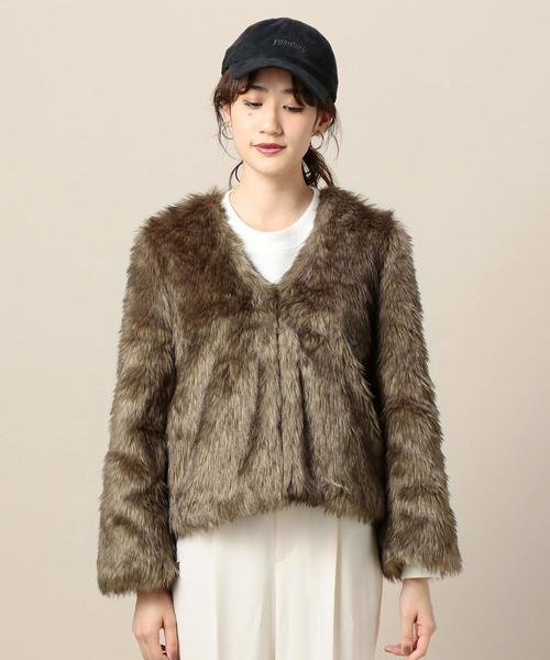 BEAUTY&YOUTH UNITED ARROWS（ビューティーアンドユースユナイテッドアローズ）の「BY フェイクファーVネックショートコート ◆（その他アウター・レディース・ブラウン・MEDIUM/SMALL）」の4枚目の写真